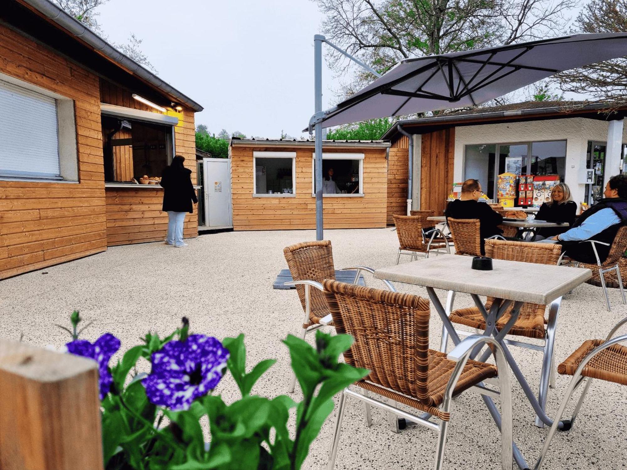Camping De Charlieu - Mobile Home ภายนอก รูปภาพ